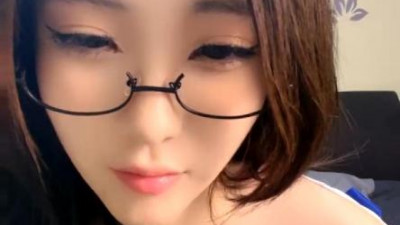 레드걸[동양야동] 제법 정각인 인플루언서 라이브 메인 하얀 피부, 부드럽고 맛있는 가슴