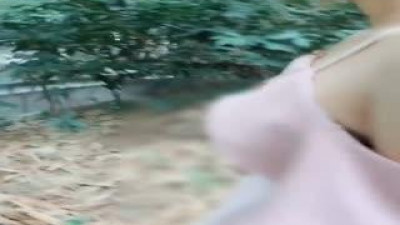 레드걸[동양야동] 미모의 섹시미녀 공원에 놀러갔다가 호색남이 말을 걸어와 정자에서 철썩철썩, 옆에 앉아있는 사람도 있습니다. ＂빨리 해, 힘껏 해. 누구 있어요!