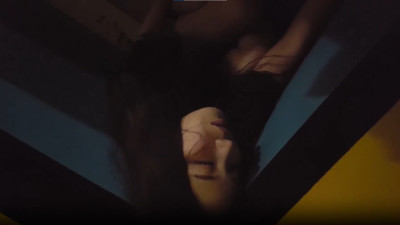 잔뜩 취해서 쪼그려 앉아있는 헌팅녀 자지 물리기 [레드걸 한국야동,최신야동,무료야동]