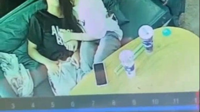 대낮에 커피숍에서 물고빠는 정신나간 커플 [레드걸 한국야동,최신야동,무료야동]