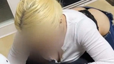 레드걸 보는 동생놈 덮쳐버리는 분당녀 [레드걸 한국야동,최신야동,무료야동]