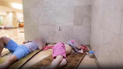 찜질방에서 세상모르고 꿈 나라 [레드걸 한국야동,최신야동,무료야동]