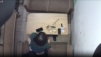 카페 룸에서 대놓고 떡치는 간큰커플 [레드걸 한국야동,최신야동,무료야동]