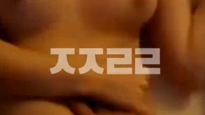 초대남과 영통으로 인사하는 커플 [레드걸 한국야동,최신야동,무료야동]
